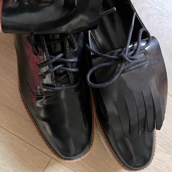 Zara Basic faux patent leather black fringe loafer white platform sole shoe 7.5 - Picture 4 of 16